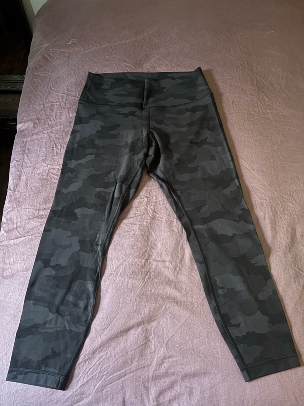 🍋LULULEMON Cropped Camo Leggings